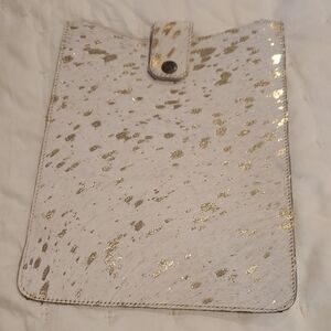 Chic Gold Speckled Pouch